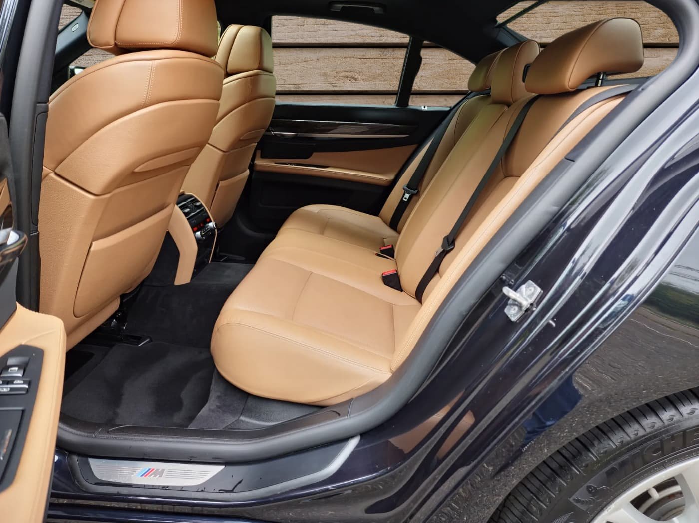 
								2012 BMW 750I full									