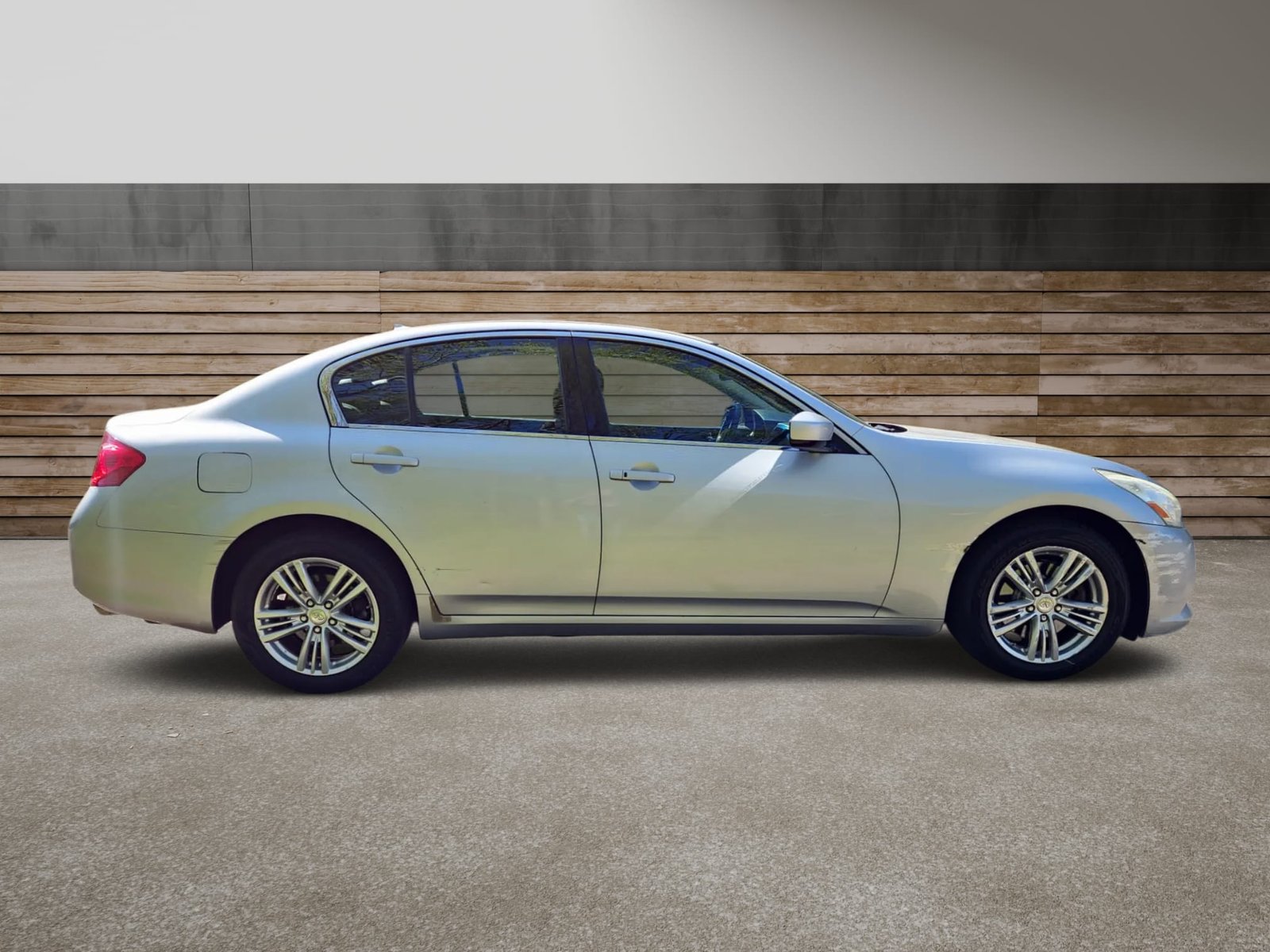 
								2011 Infiniti G37X full									