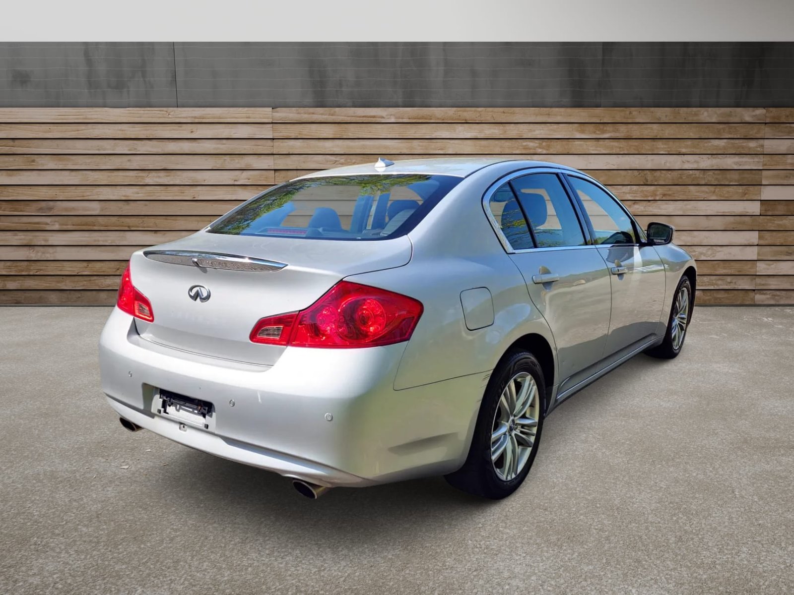 
								2011 Infiniti G37X full									